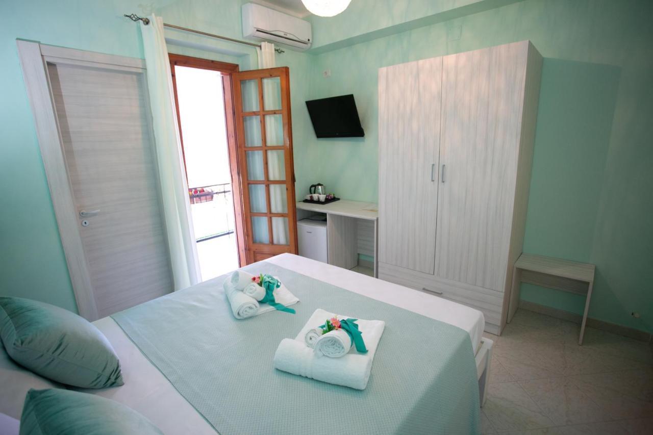 B&B Leonida トロペーア エクステリア 写真